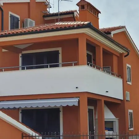 Modern Ana Premantura